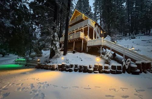 Yosemite West House | Half Dome Haven - Cozy Yosemite West Studio