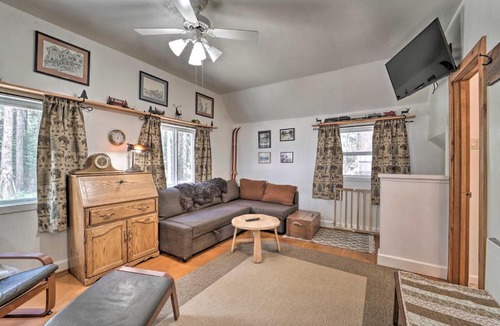 Soda Springs House | Half-Mi to Trails: Rustic Soda Springs Cabin!