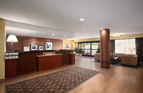 Harbor Hotel | Hampton Inn Los Angeles/Carson