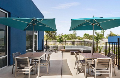 Oroville Hotel | Hampton Inn & Suites Oroville