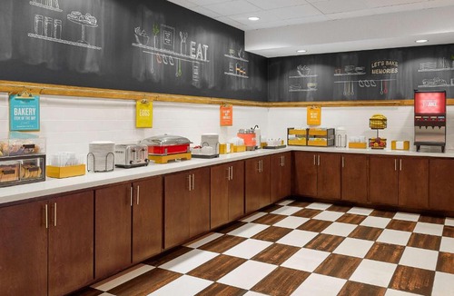 Ridgecrest Hotel | Hampton Inn & Suites Ridgecrest