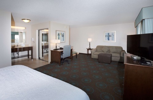 Fairfield Hotel | Hampton Inn & Suites Suisun City Waterfront