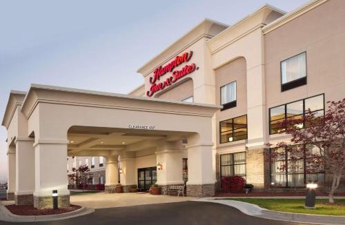 Sterling Heights Hotel | Hampton Inn & Suites Detroit Sterling Heights