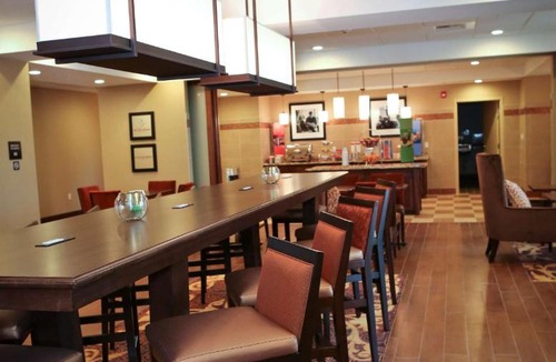 Union City Hotel | Hampton Inn Union City