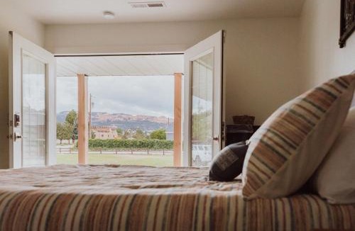 Tropic Bed & Breakfast | Happy Trails West