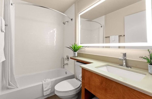Fremont Hotel | Have a Super Good Night's Rest at the Good Nite Inn Freemont for your Super Bowl