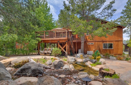 Truckee House | Hawk's Peak By Tahoe Getaways - 3 BR w/Hot Tub, A/C and HOA