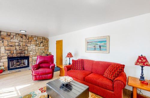 Nipomo House | Hazel Eyes