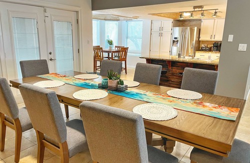 Meadows House | Heated Pool + Fun Outdoor Oasis! Cozy Family Friendly house in Gilbert near Mesa