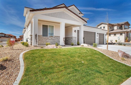 Sienna Hills House | Heavenly Comfort @ Hell Hole Trail 5 Bedroom Home by RedAwning