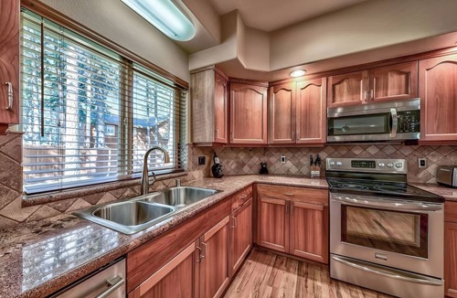Montgomery Estates House | Heavenly Pines - Hot Tub - Game Room - AC - BBQ