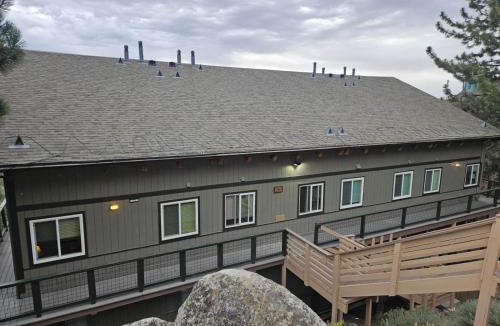 Tahoe Village Apartment | Heavenly Stagecoach Ski Retreat