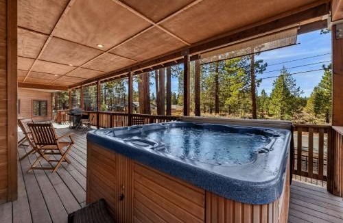 Bijou Park Acres House | Heavenly Valley Estate: Hot Tub Pets