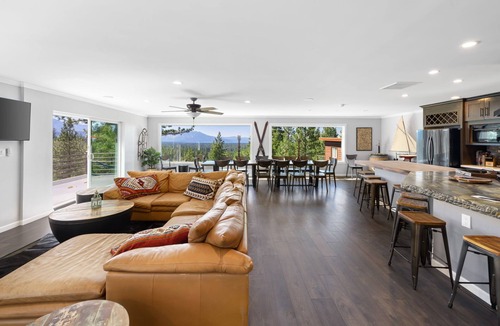 Montgomery Estates House | Heavenly Vista- South Lake Tahoe