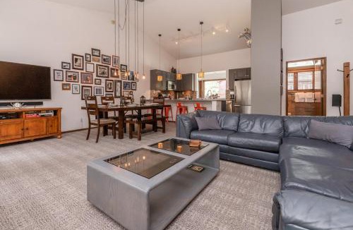 Mammoth Lakes House | Helios 11N