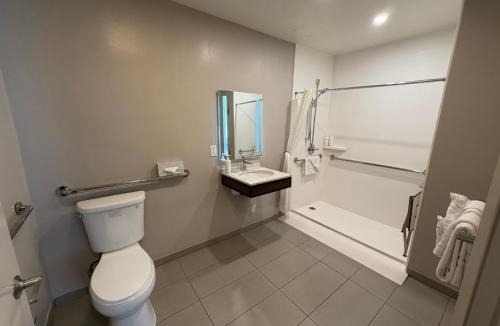 Midway-Pacific Highway Hotel | Heritage Inn San Diego
