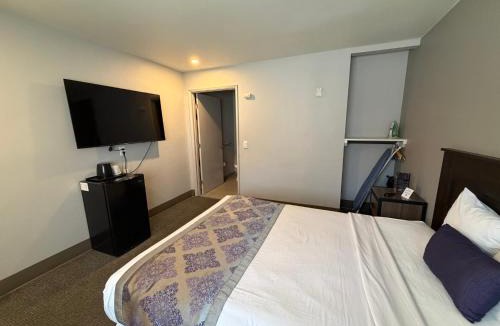 Midway-Pacific Highway Hotel | Heritage Inn San Diego
