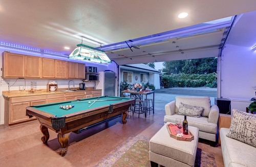Vista Cottage | Hidden Gem-Private, 1B/B, Privacy, Fully Fenced, Deck, Outdoor living,