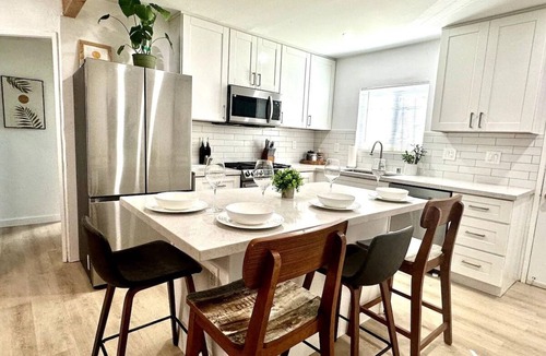 Stockton House | Hidden Gem with AC, only 2mi to DT, Zoo & Balboa Park. Close to beach & airport!