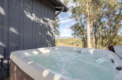 Amesti House | Hidden Lake House With Hot Tub & Views