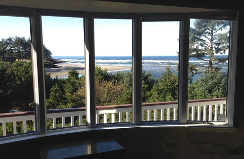 Yachats House | Hidden Luxury Beachfront Estate - Yachats, OR
