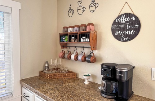 Reno House | Hidden Oasis 3BD/2.5BA on secluded 1/2 acre. Sleeps 8, near Reno/Tahoe