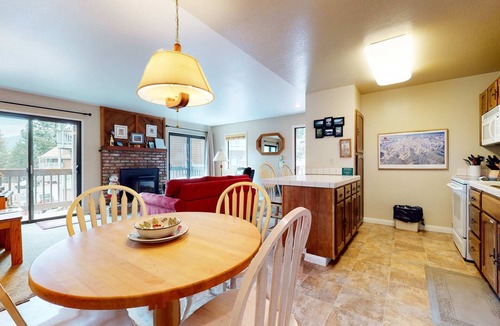 Mammoth Lakes Condo | Hidden Valley Homestead | Near Hike/Bike & More!