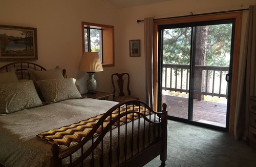 Mount Shasta House | Hideaway House on Wyehka Way