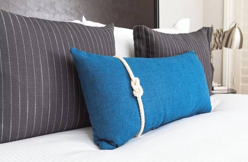 South Beach Hotel | High Floor Room w/City Views and Free Breakfast | Gymnasium Access via YMCA