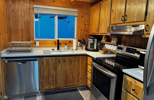 Garden Valley Cabin | Highest Rated Cabin in Garden Valley. Great View, Walk to town, Hike 87 Acres