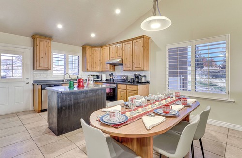 South Jordan House | Hike, Golf & Ski: Family Home in South Jordan