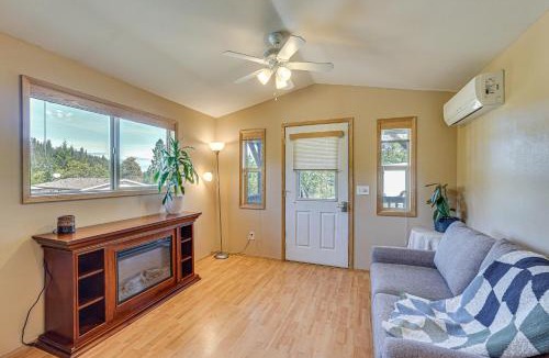 Medford House | Hiking Trail On-Site: Mtn-View Eagle Point Retreat