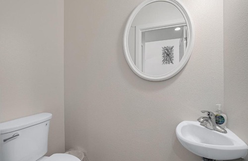 Orenco Station Apartment | Hillsboro's Best at Your Doorstep with pool & gym