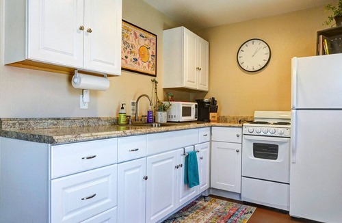 Prescott Cottage | Hillside Hideaway Centrally Located Cottage, Close to Trails, Lakes & Town