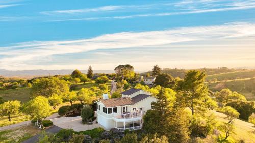 Paso Robles House | Hilltop by AvantStay Countryside Escape w Views
