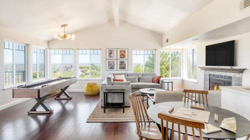 Paso Robles House | Hilltop by AvantStay Countryside Escape w Views