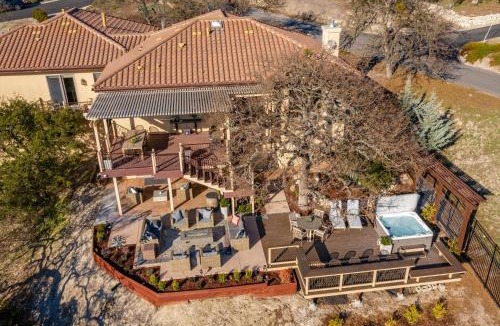 Paso Robles House | Hilltop Hacienda