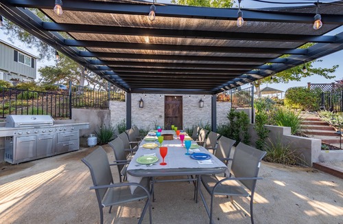 Paso Robles House | Hilltop Vineyard Home w/360 Views, Pool & Fire Pit!