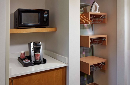 Lake Forest Hotel | Hilton Garden Inn Portland/Lake Oswego