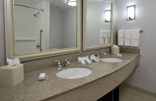Santa Rosa Hotel | Hilton Garden Inn Sonoma County Airport