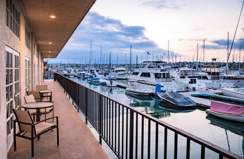 Downtown San Diego Hotel | Hilton San Diego Airport/Harbor Island