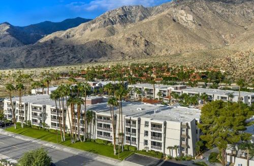 Canyon Corridor Resort | Hilton Vacation Club Palm Canyon Palm Springs