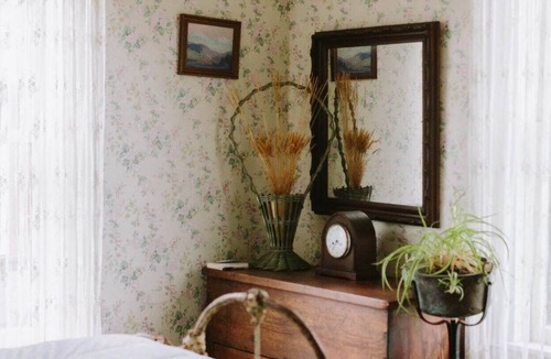 Albion Cottage | Historic Albion Cottage in Albion Village ~ Pets Welcome!
