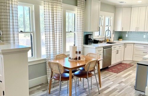 Atascadero House | Historic Atascadero Colony Charmer!