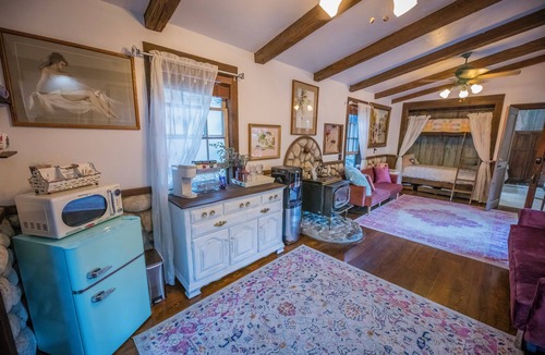 Temecula Other | Historic Farmhouse on 5 Peaceful Acres with Ancient Oaks & Creek above Temecula