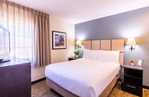 Santa Ana Hotel | Historic Home in the Heart of Santa Ana! 3 Spacious Units, Pets Allowed, Kitchen