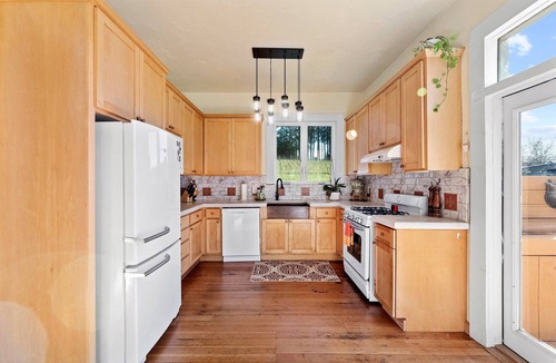 Freestone House | Historic Ranch House on a Premier Wine Label's Vineyard in Sonoma Wine Country