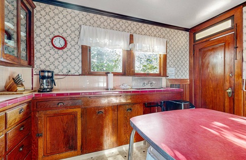 Downtown House | Historic three-bedroom home near shops & restaurants-One block from Humbolt Bay