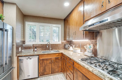 Woodland Apartment | Historic Woodland Escape w/Patio + Fire Pit!