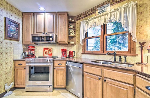 Irvington House | Historical Portland Home < 2 Mi to Downtown!